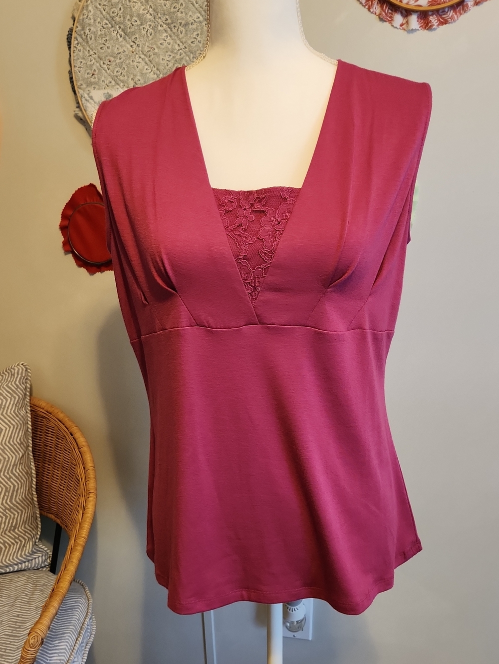 Brandon Thomas Lace-Trim Bandeau Tank Top - Berry Plum
